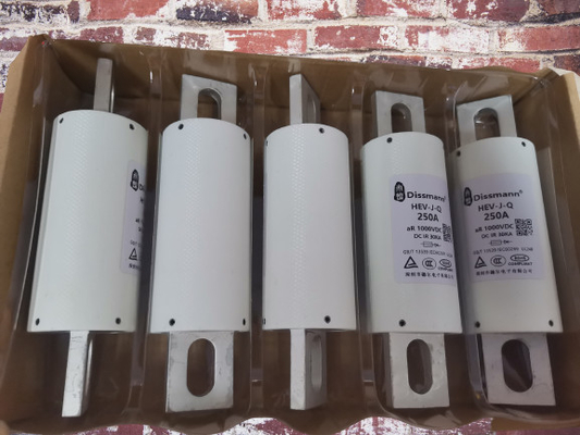 فیوزهای خودرو سرامیکی 250A فیوز DC1000V HEV فیوز انرژی باتری فیوز