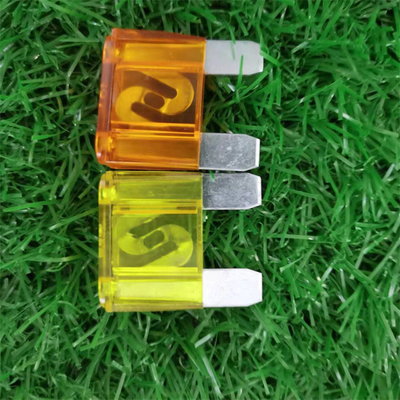 فیوز Dissmann سری DFN-E 80VDC به عنوان جایگزین فیوز تیغه خودرو سری Littelfuse 299