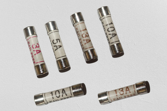 فیوزهای استاندارد بریتانیا، سرامیک Bs1362 10a Fuse 240VAC